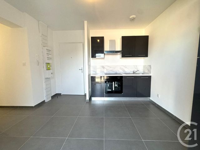 Appartement T2 à louer - 2 pièces - 28.3 m2 - ST FONS - 69 - RHONE-ALPES - Century 21 K.P.I