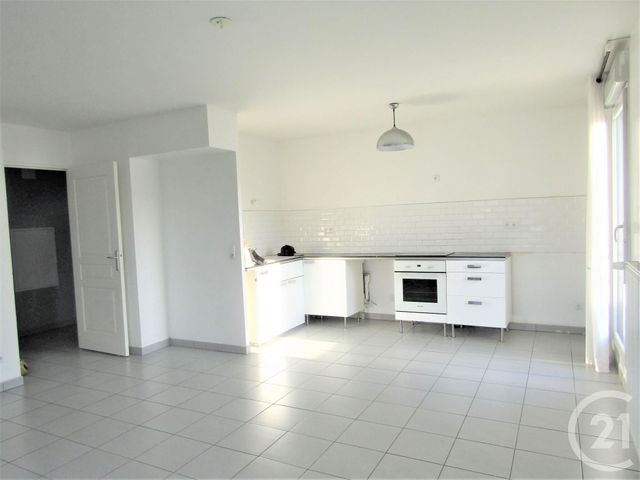 Appartement T4 à vendre - 4 pièces - 74.07 m2 - VENISSIEUX - 69 - RHONE-ALPES - Century 21 K.P.I