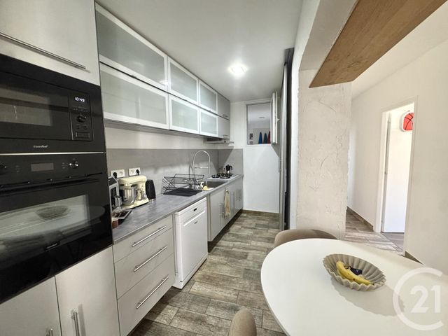 Appartement T5 à vendre - 5 pièces - 99.7 m2 - ST FONS - 69 - RHONE-ALPES - Century 21 K.P.I