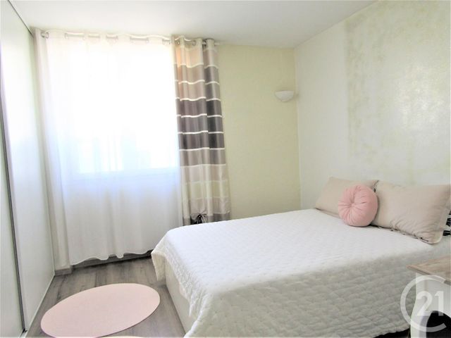 Appartement T5 à vendre - 5 pièces - 99.7 m2 - ST FONS - 69 - RHONE-ALPES - Century 21 K.P.I