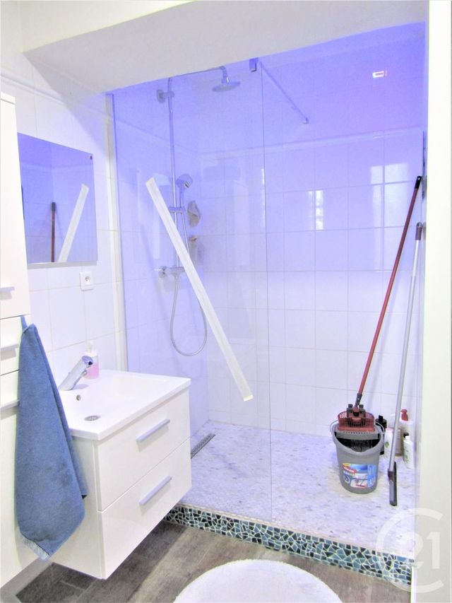 Appartement T5 à vendre - 5 pièces - 99.7 m2 - ST FONS - 69 - RHONE-ALPES - Century 21 K.P.I