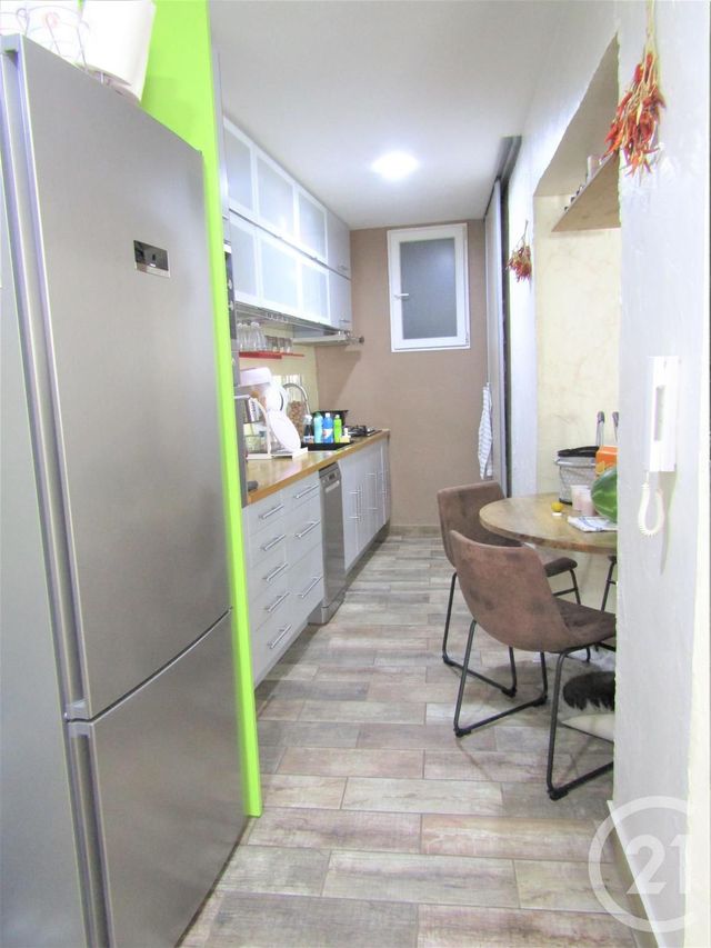 Appartement T5 à vendre - 5 pièces - 99.7 m2 - ST FONS - 69 - RHONE-ALPES - Century 21 K.P.I