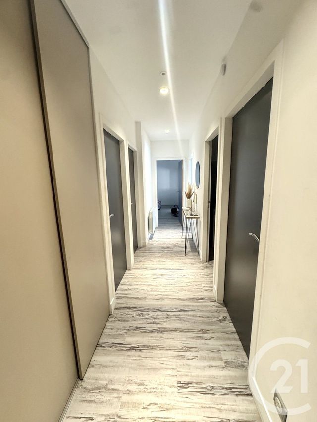 Appartement T4 à vendre - 4 pièces - 99.0 m2 - ST FONS - 69 - RHONE-ALPES - Century 21 K.P.I