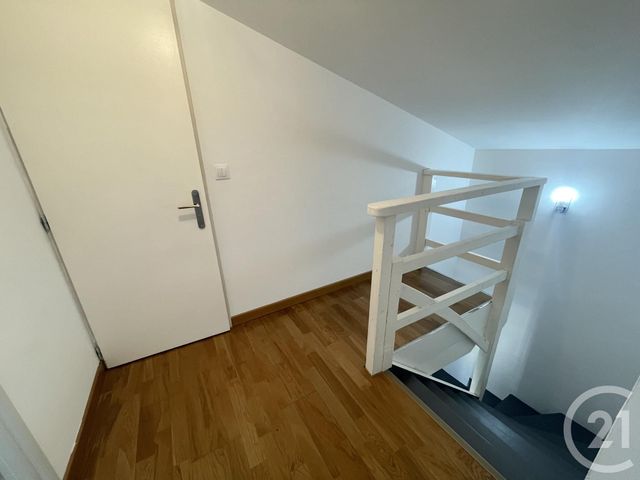 Appartement T4 à louer - 4 pièces - 65.62 m2 - IRIGNY - 69 - RHONE-ALPES - Century 21 K.P.I