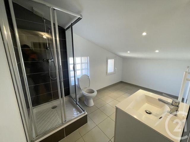 Appartement T4 à louer - 4 pièces - 65.62 m2 - IRIGNY - 69 - RHONE-ALPES - Century 21 K.P.I