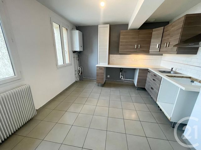 Appartement T4 à louer - 4 pièces - 65.62 m2 - IRIGNY - 69 - RHONE-ALPES - Century 21 K.P.I