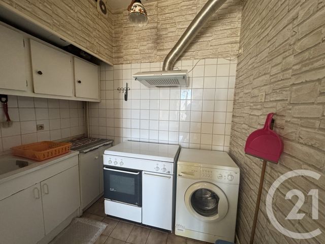 Appartement T3 à vendre - 3 pièces - 53.8 m2 - ST FONS - 69 - RHONE-ALPES - Century 21 K.P.I