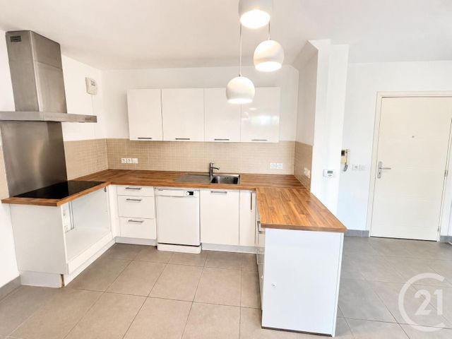 Appartement F3 à vendre - 3 pièces - 64.0 m2 - LYON - 69007 - RHONE-ALPES - Century 21 K.P.I