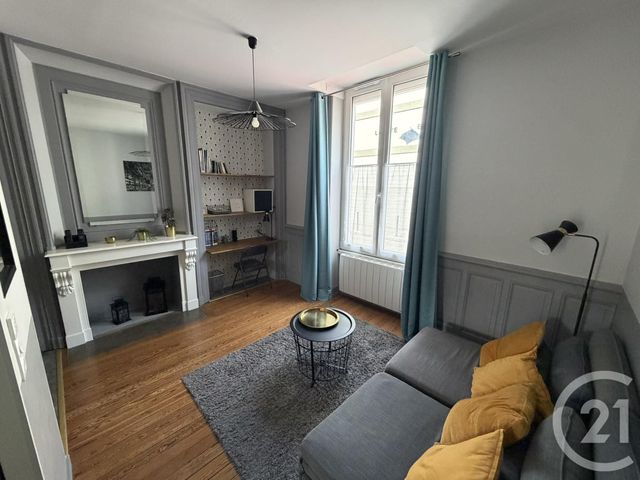 Appartement Studio à louer ST FONS