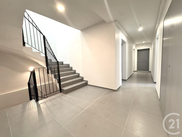 Appartement T2 à louer - 2 pièces - 28.5 m2 - ST FONS - 69 - RHONE-ALPES - Century 21 K.P.I