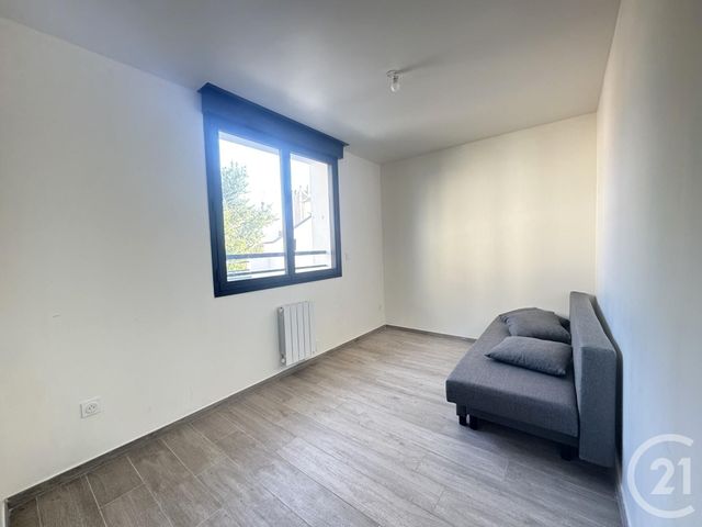 Appartement T2 à louer - 2 pièces - 28.5 m2 - ST FONS - 69 - RHONE-ALPES - Century 21 K.P.I
