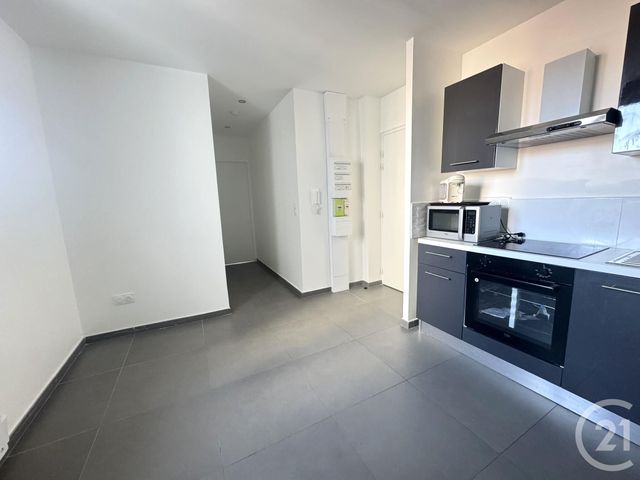 Appartement T2 à louer - 2 pièces - 28.5 m2 - ST FONS - 69 - RHONE-ALPES - Century 21 K.P.I