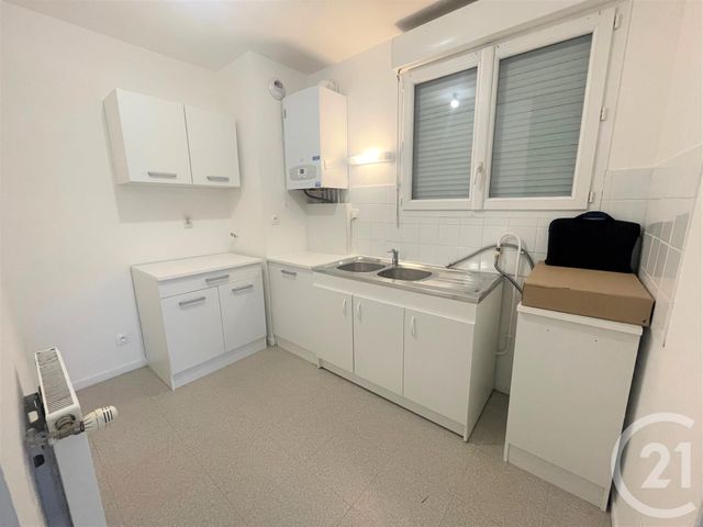 Appartement F2 à louer - 2 pièces - 52.35 m2 - ST FONS - 69 - RHONE-ALPES - Century 21 K.P.I