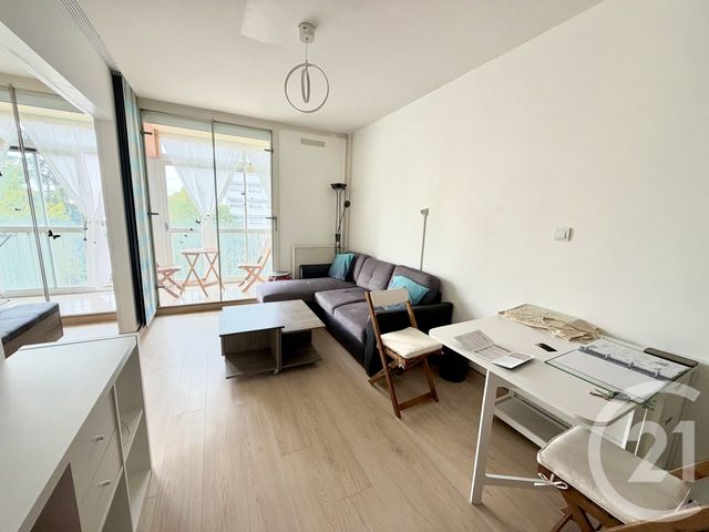 Appartement Studio à louer - 1 pièce - 40.55 m2 - VENISSIEUX - 69 - RHONE-ALPES - Century 21 K.P.I