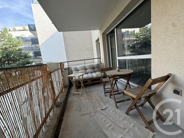 Appartement T2 à louer - 2 pièces - 45.47 m2 - ST FONS - 69 - RHONE-ALPES - Century 21 K.P.I