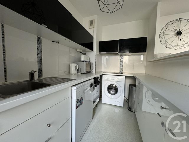Appartement T2 à louer - 2 pièces - 45.47 m2 - ST FONS - 69 - RHONE-ALPES - Century 21 K.P.I