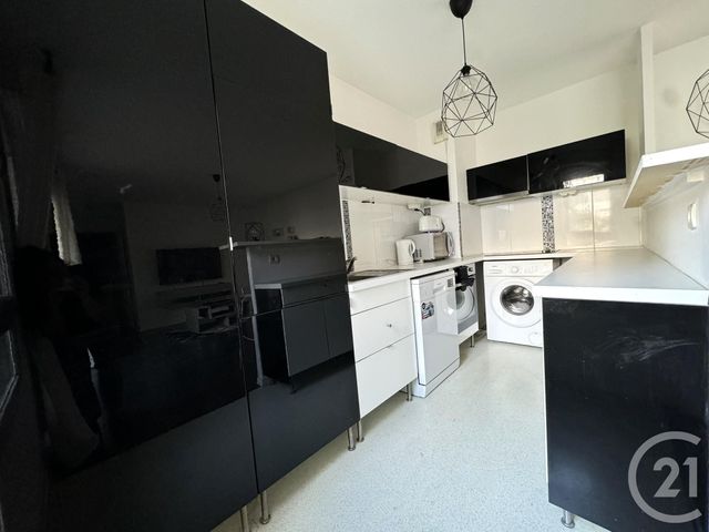 Appartement T2 à louer - 2 pièces - 45.47 m2 - ST FONS - 69 - RHONE-ALPES - Century 21 K.P.I