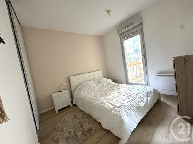 Appartement T2 à louer - 2 pièces - 45.47 m2 - ST FONS - 69 - RHONE-ALPES - Century 21 K.P.I