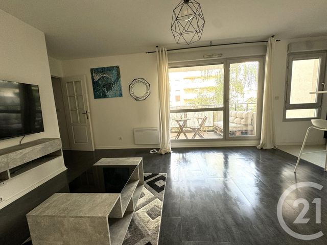 Appartement T2 à louer - 2 pièces - 45.47 m2 - ST FONS - 69 - RHONE-ALPES - Century 21 K.P.I