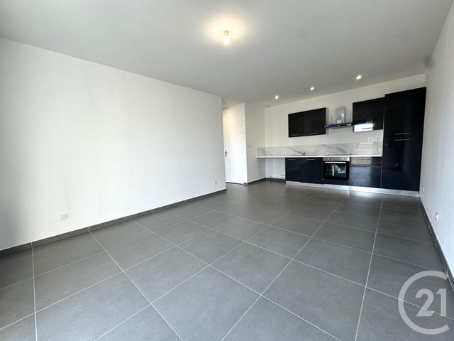 Appartement T2 à louer - 2 pièces - 43.4 m2 - ST FONS - 69 - RHONE-ALPES - Century 21 K.P.I
