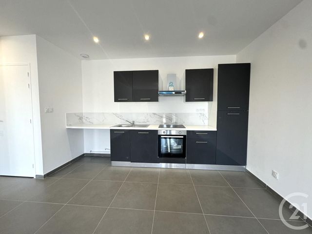Appartement T2 à louer - 2 pièces - 43.4 m2 - ST FONS - 69 - RHONE-ALPES - Century 21 K.P.I