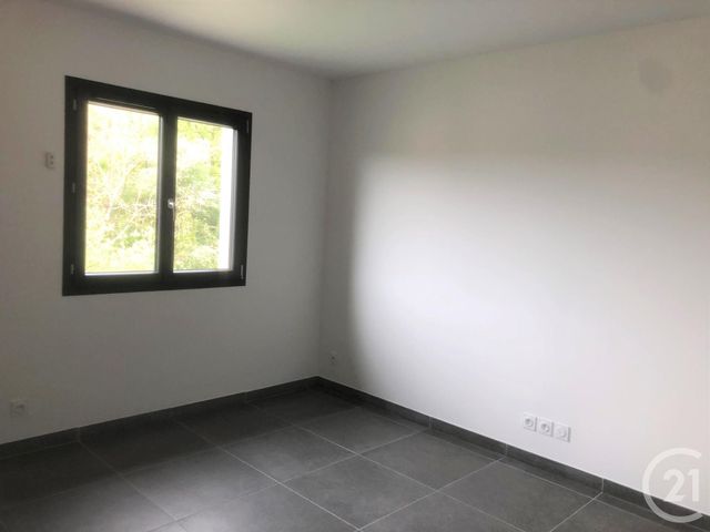 maison à louer - 4 pièces - 108.0 m2 - JARDIN - 38 - RHONE-ALPES - Century 21 K.P.I